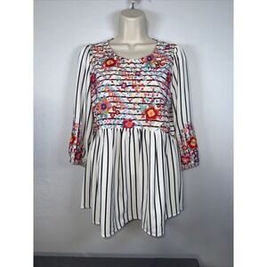 Savanna Jane Floral Embroidered‎  Top Blouse S Round Neck 3/4  Sleeve